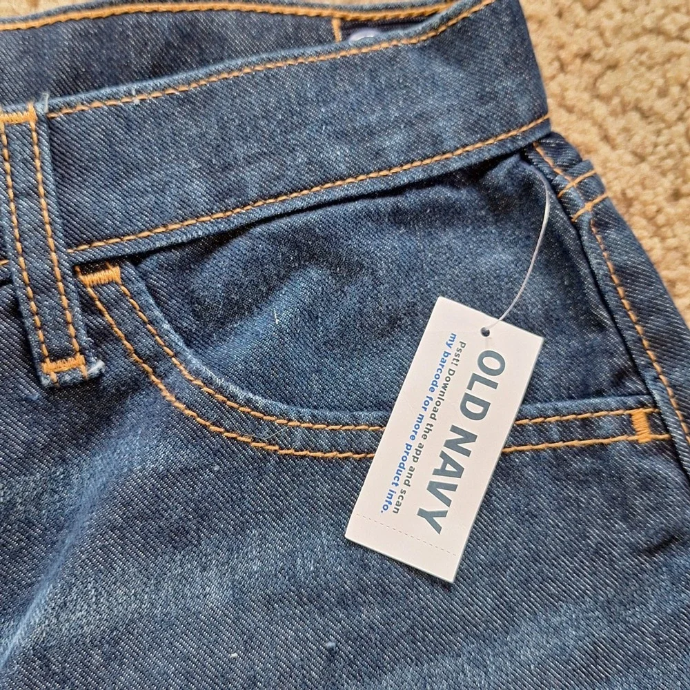Old Navy NWT High Rise Adjustable Waist Dark Wash Rolled Raw Hem Shorts Plus 20